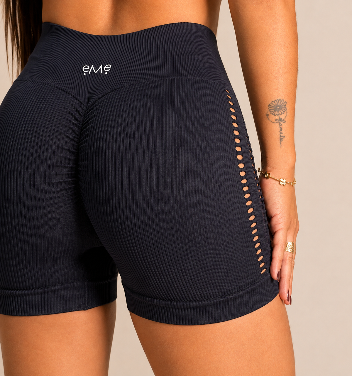 Short Cloe