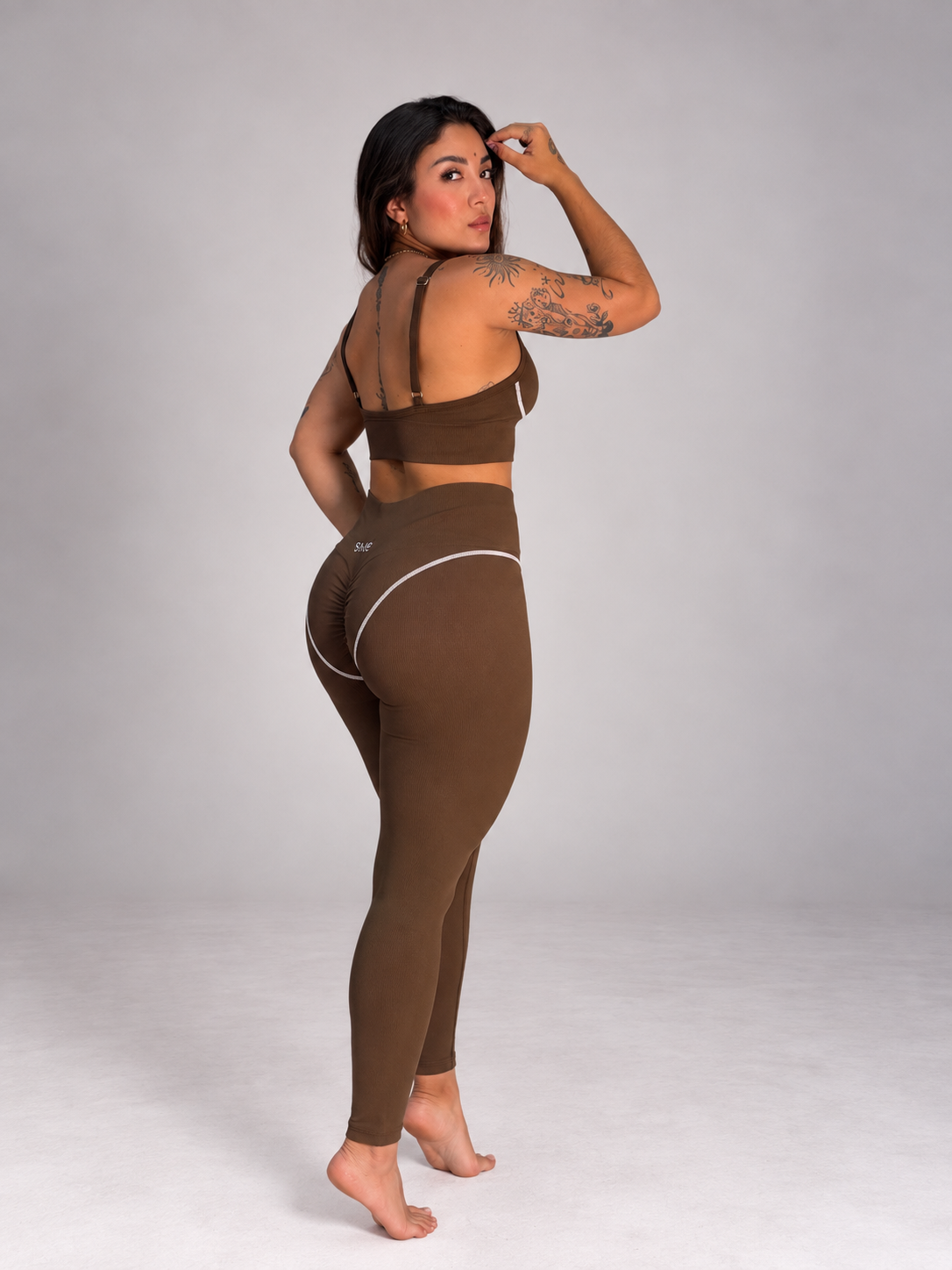 Set Amelia